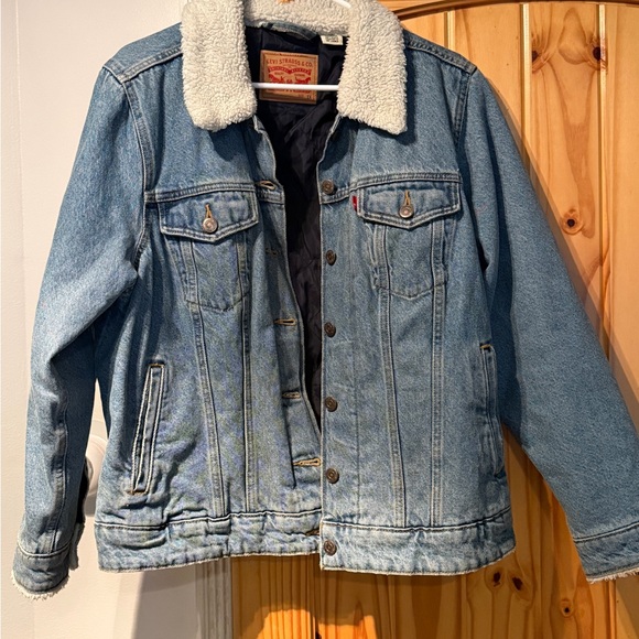 Levi's Jackets & Blazers - Levi's Light Blue Denim Jacket with Sherpa Trim